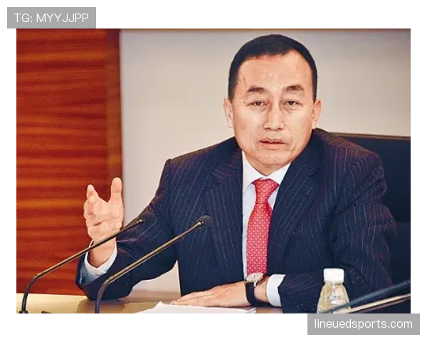 吴向东随手发张家照,看着像明星做家居博主,嘴巴都合不上 吴向东随手发张家照,看着像明星做家居博主,嘴巴都合不上