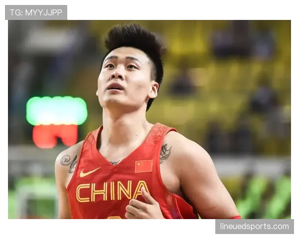杨昊私服照一出：赛场硬汉，生活像拿着VIP卡的邻家大哥，这反差也太上头了